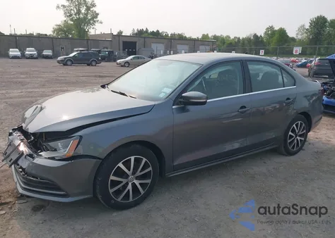 2018 Volkswagen Jetta 1.4T Se/1.4T Wolfsburg Edition z USA, uszkodzony, nr VIN 3VWDB7AJ5JM233198
